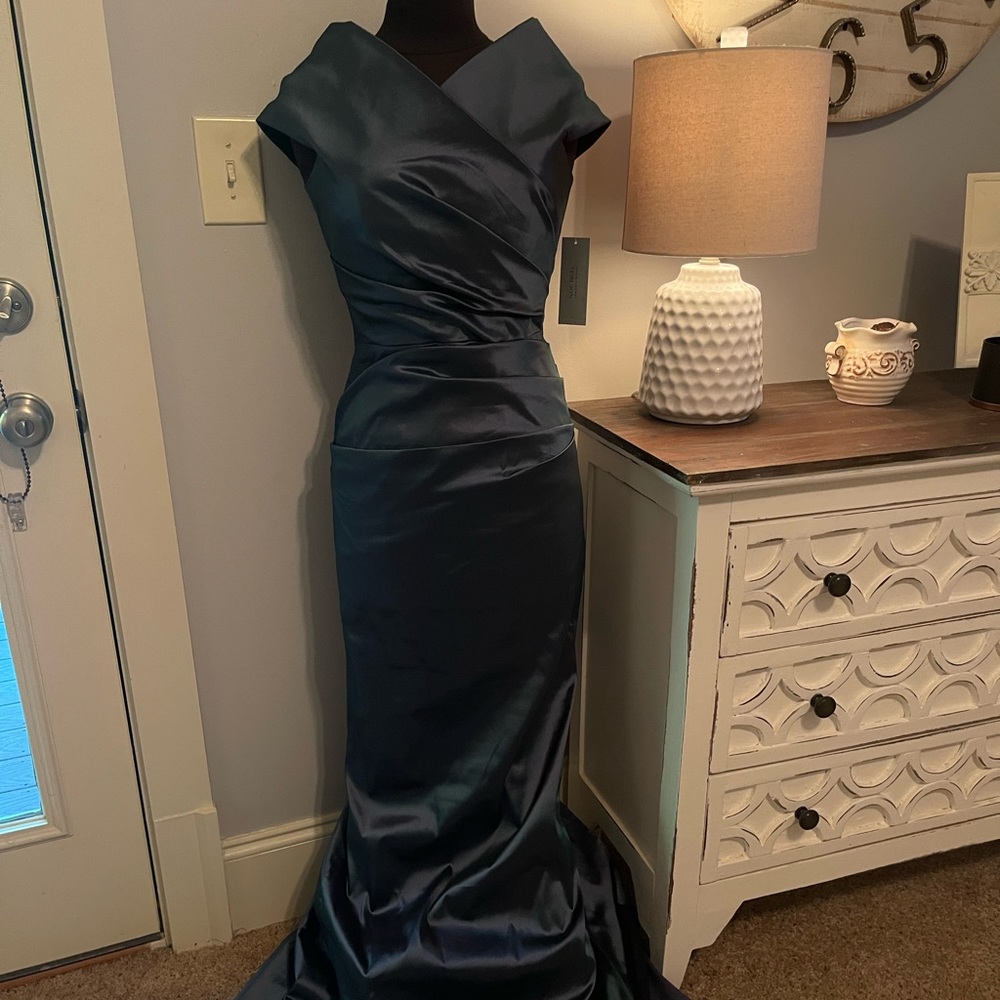 Teri Jon Mother of the Bride/Groom Dress